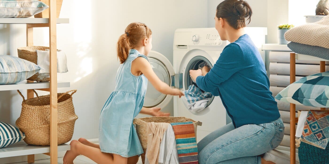 Calcaire dans l’eau : quels effets sur vos vêtements, sur votre santé et votre confort ?
