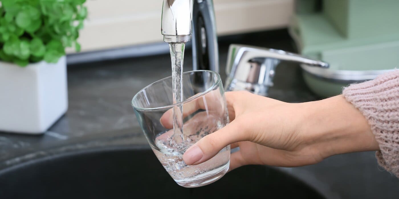 Comment enlever le chlore de l’eau du robinet ?
